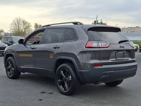 Used 2021 Jeep Cherokee Latitude Plus AWD/4WD image 7