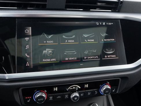 Used 2020 Audi Q3 2.0T Prestige w/ Prestige Package image 25