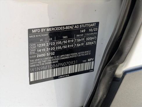 Certified 2023 Mercedes-Benz EQB 350 4MATIC SUV w/ Exclusive Package image 24