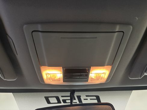 Used 2012 Ford F150 Lariat w/ Lariat Chrome Pkg image 19