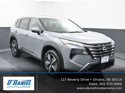 Used 2024 Nissan Rogue SL w/ SL Premium Package AWD/4WD image 8