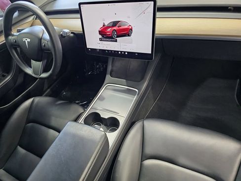Used 2023 Tesla Model 3 Standard Range RWD image 5