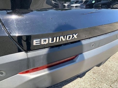 Used 2025 Chevrolet Equinox LT FWD image 28