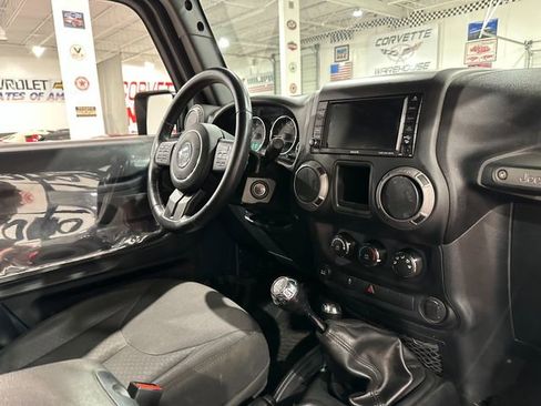 Used 2016 Jeep Wrangler Unlimited Sport image 14