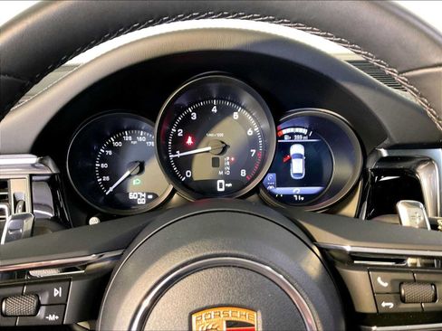 Certified 2026 Porsche Macan AWD/4WD image 29