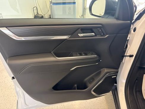 Used 2026 GMC Acadia Elevation w/ LPO, Floor Liner Package AWD/4WD image 39