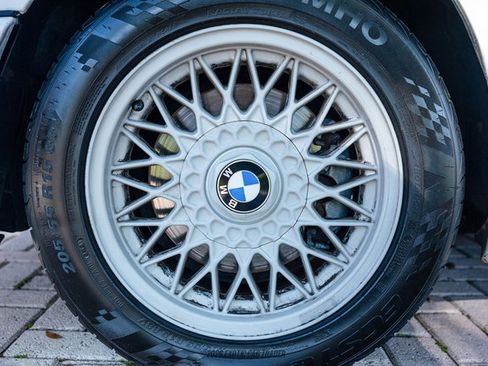 Used 1988 BMW M3 Coupe image 40