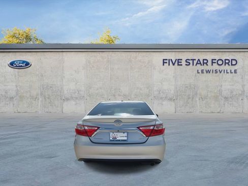 Used 2015 Toyota Camry XLE w/ Moonroof Package FWD image 7