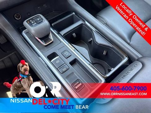 Used 2025 Nissan Pathfinder SL FWD image 29