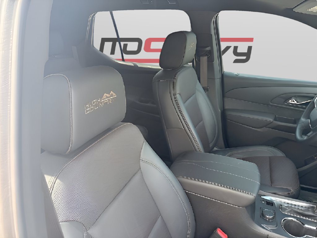 Used 2023 Chevrolet Traverse High Country w/ LPO, Floor Liner Package FWD image 31