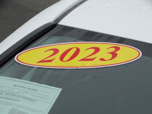 Certified 2023 Toyota Camry SE image 6