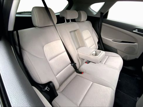 Used 2018 Hyundai Tucson SEL FWD image 18