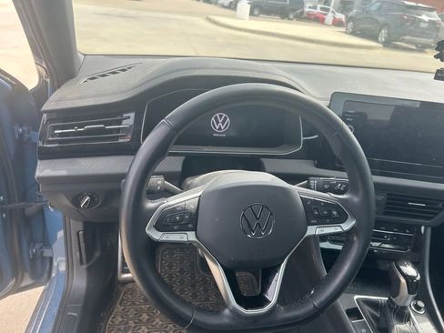 Used 2025 Volkswagen Jetta Sport image 5