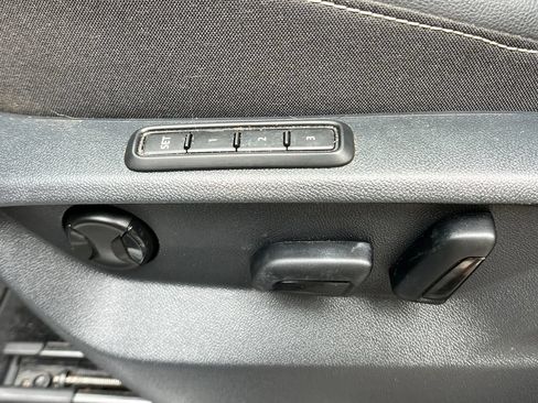 Used 2024 Volkswagen Tiguan SEL R-Line AWD/4WD image 29