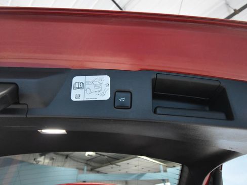 Used 2020 Ford Escape Titanium AWD/4WD image 33