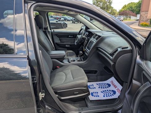 Used 2015 GMC Acadia SLE image 11