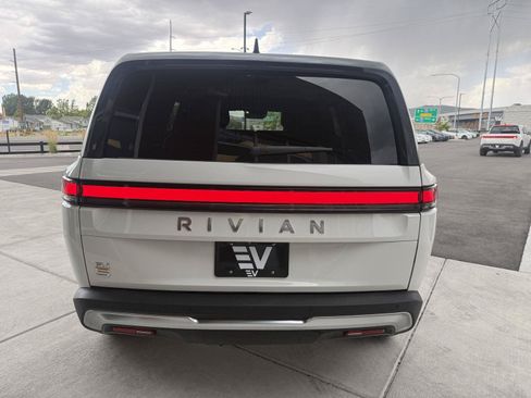 Used 2023 Rivian R1S Adventure AWD/4WD image 7
