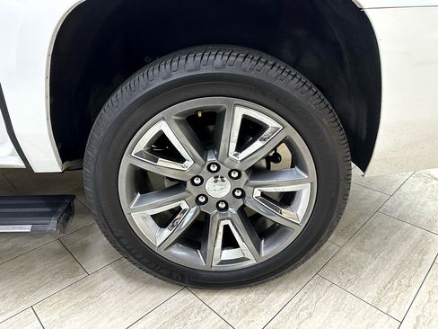 Used 2018 Chevrolet Suburban Premier image 41