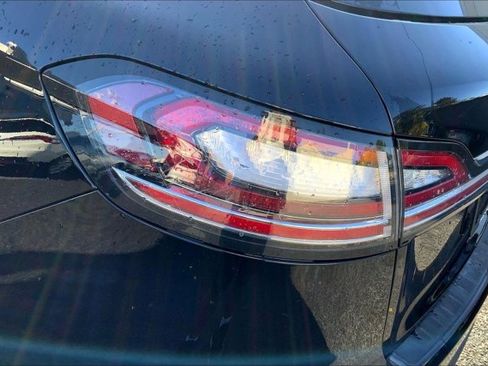 Used 2022 Lincoln Nautilus AWD w/ Premium Package image 26