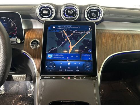 Certified 2025 Mercedes-Benz GLC 300 4MATIC image 30