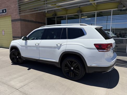 Used 2018 Volkswagen Atlas SEL Premium AWD/4WD image 5