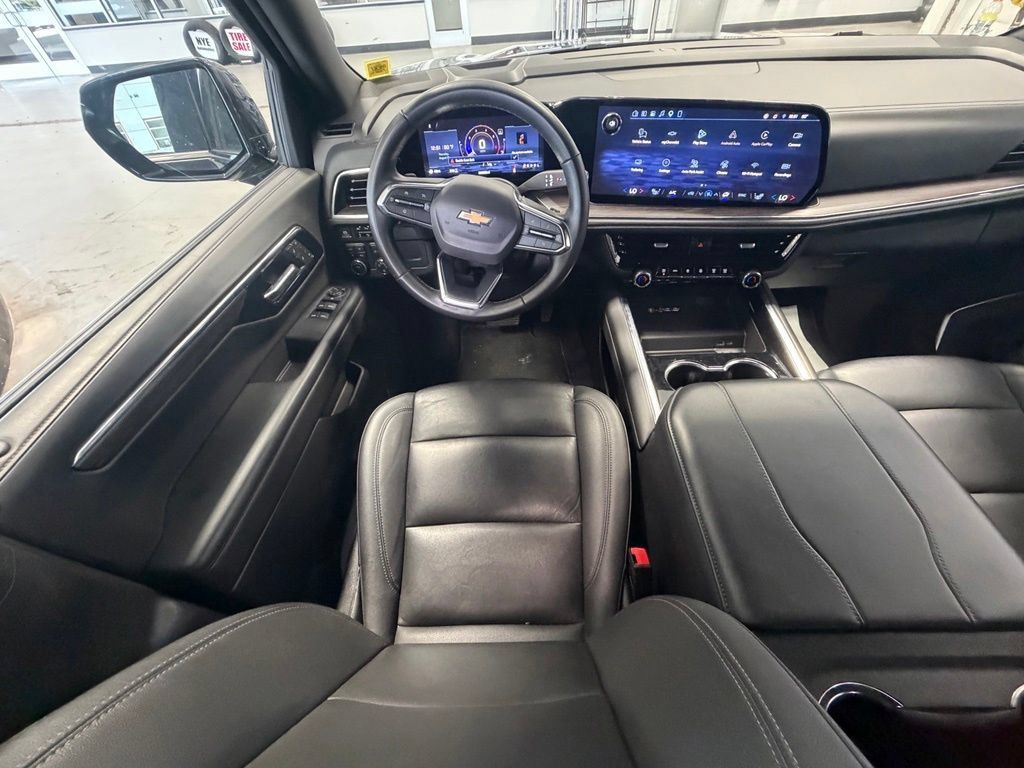Used 2025 Chevrolet Tahoe LT AWD/4WD image 10