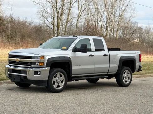 Used 2015 Chevrolet Silverado 2500 LT w/ LT Convenience Package image 5