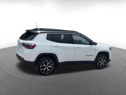 Used 2025 Jeep Compass Limited AWD/4WD image 14