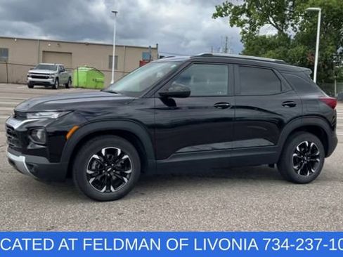 Used 2021 Chevrolet TrailBlazer LT w/ Convenience Package image 4