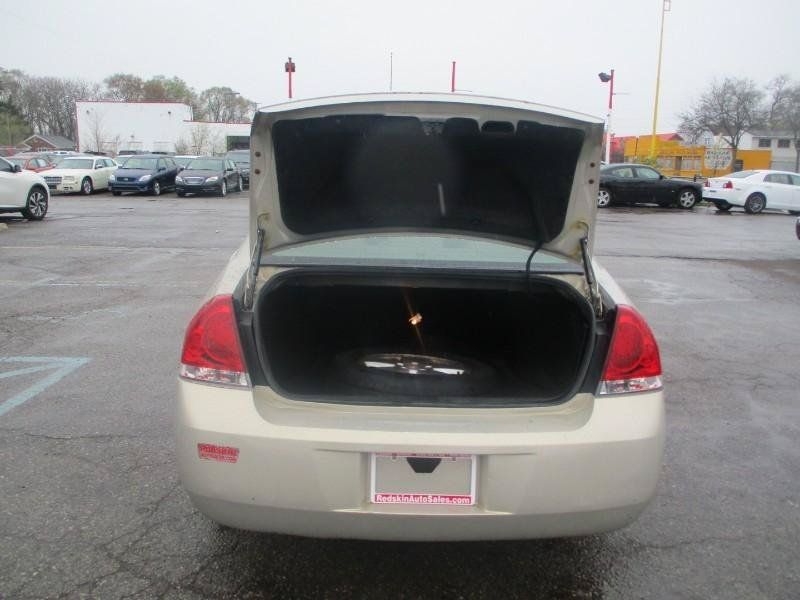 Used 2008 Chevrolet Impala LT w/ Luxury Edition Package FWD image 6
