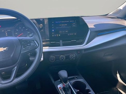 Used 2024 Chevrolet Trax LS FWD image 6