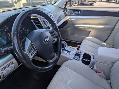 Used 2012 Subaru Outback 2.5i Premium AWD/4WD image 17
