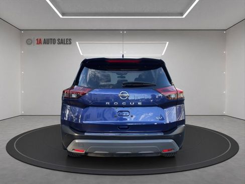 Used 2021 Nissan Rogue SV w/ Premium Package image 4