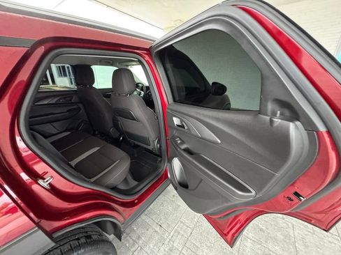 Used 2024 Chevrolet TrailBlazer LT w/ LT Cold Weather Package FWD image 22