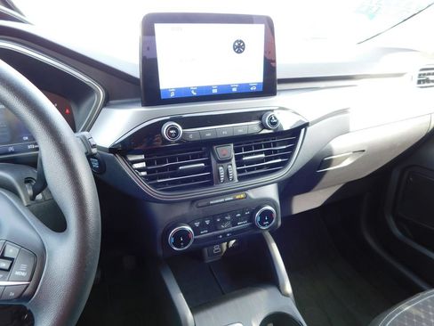 Used 2025 Ford Escape Active AWD/4WD image 33