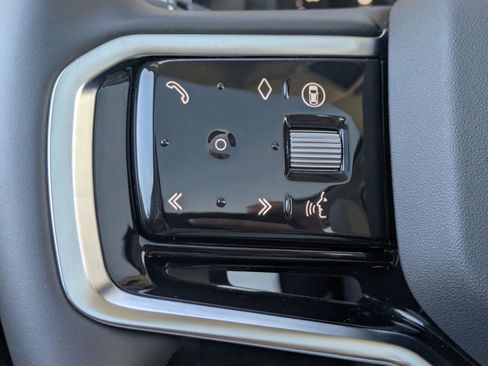 Certified 2025 Land Rover Discovery Sport S image 16