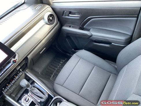 Used 2024 Chevrolet Colorado LT image 15