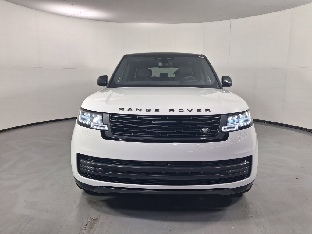 Used 2025 Land Rover Range Rover Long Wheelbase SE AWD/4WD image 2