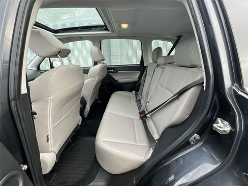 Used 2016 Subaru Forester 2.5i Touring w/ Eyesight & Navigation System image 25