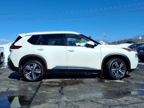 Used 2021 Nissan Rogue SL image 2