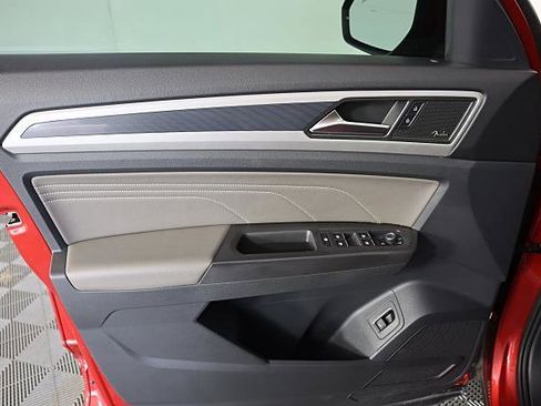 Used 2021 Volkswagen Atlas SEL Premium image 27