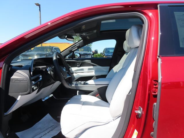 Used 2024 Cadillac Lyriq Sport w/ LPO, Floor Liner Package AWD/4WD image 15