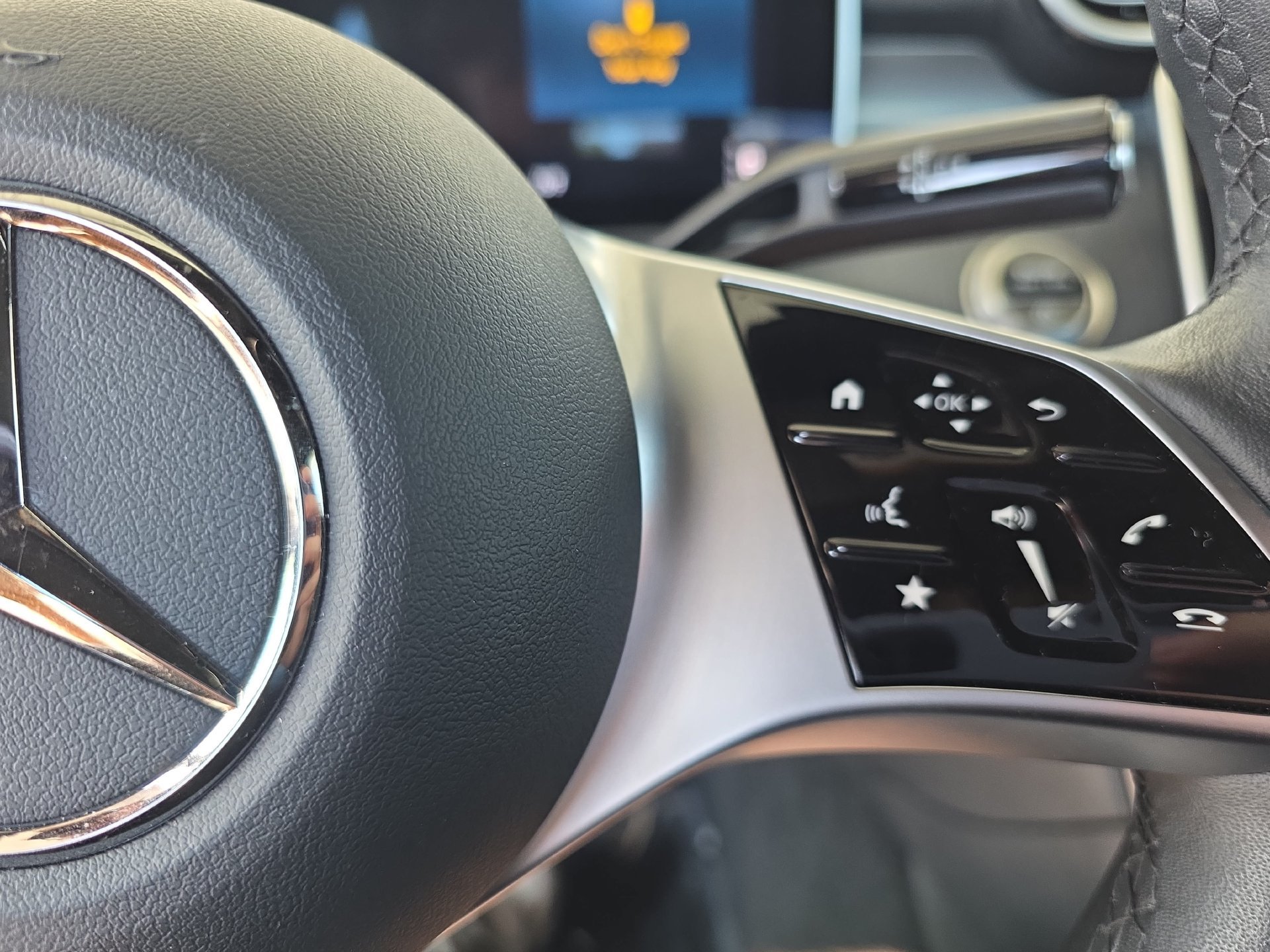 Certified 2025 Mercedes-Benz C 300 Sedan image 18
