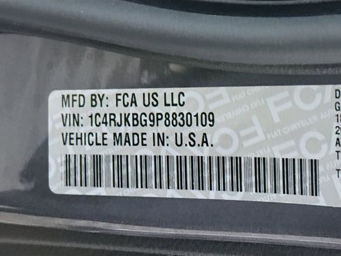 Used 2023 Jeep Grand Cherokee L Limited w/ Luxury Tech Group II image 38