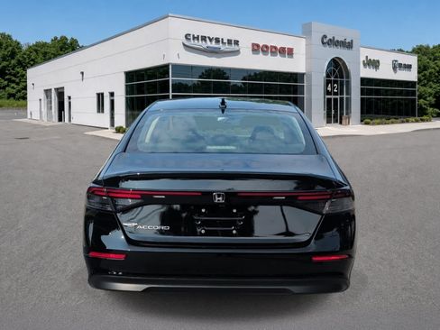 Used 2025 Honda Accord SE image 5