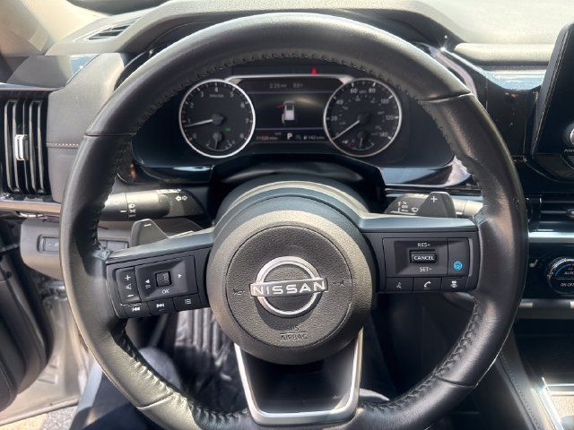 Used 2025 Nissan Pathfinder SV AWD/4WD image 11