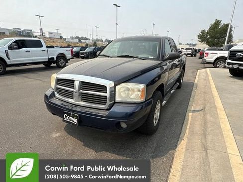 Used 2006 Dodge Dakota SLT RWD image 2