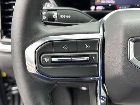 Certified 2023 GMC Canyon Elevation image 24