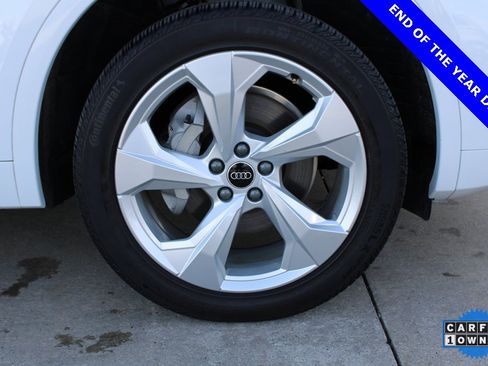 Used 2024 Audi Q5 2.0T Prestige w/ Prestige Package image 39