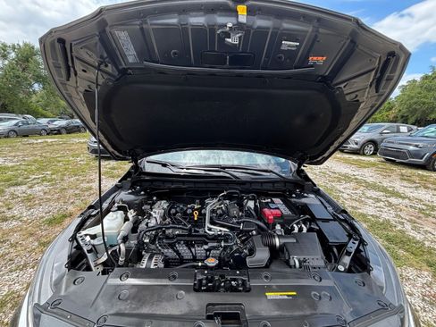Used 2025 Nissan Altima 2.5 SV FWD image 34